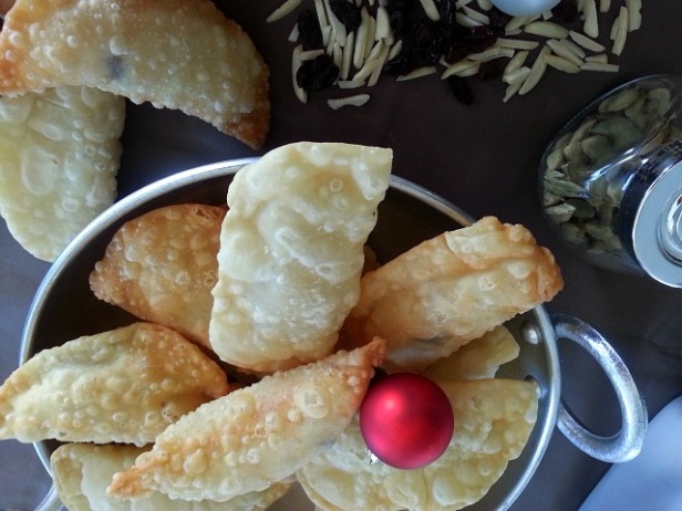  neureos-sweet-karanji-goan-christmas-sweets-maharashtra