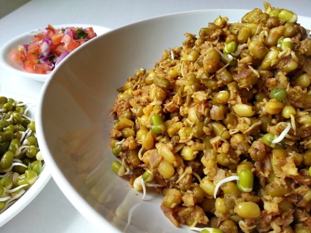 moong-mung-beans-dal-recipes-indian-goan-curry-sprouts